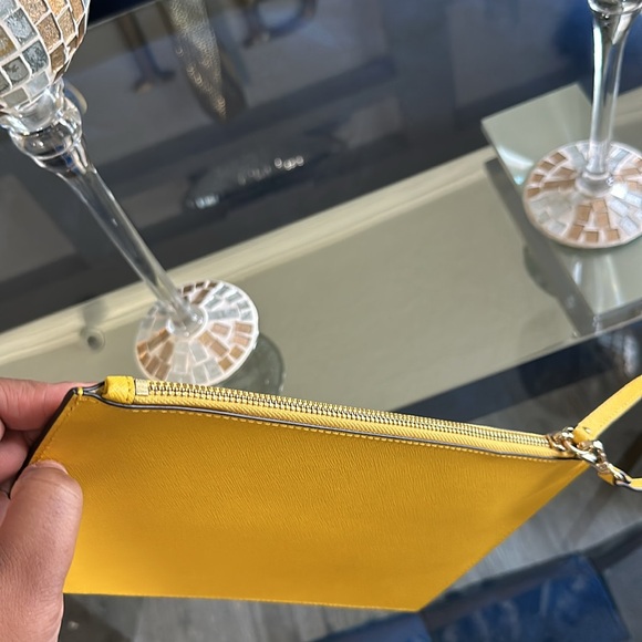 MK wristlet - Picture 5 of 5